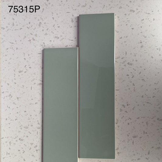 Gạch thẻ L1 xanh mint bóng phẳng 75x300 mã STA75315P